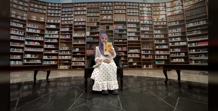 Zeynep, 4 yılda 500 kitap okuyarak örnek oldu