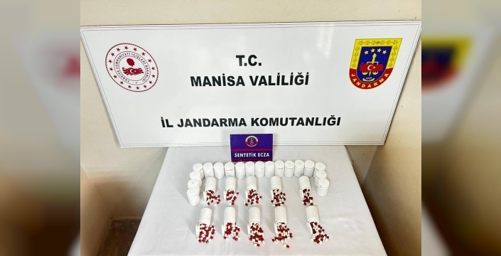 Alaşehir'de büyük uyuşturucu operasyonu: 1453 sentetik hapla yakalanan şüpheli tutuklandı