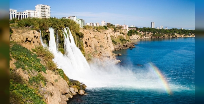 Antalya'dan şaşırtan rekor: Ocak ayında tüm zamanların en çok turistini ağırladı!