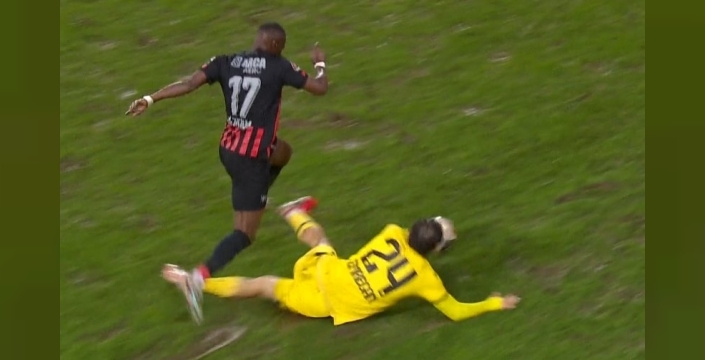 Arca Çorum FK, İstanbulspor'a son dakikada yenildi: 2-3
