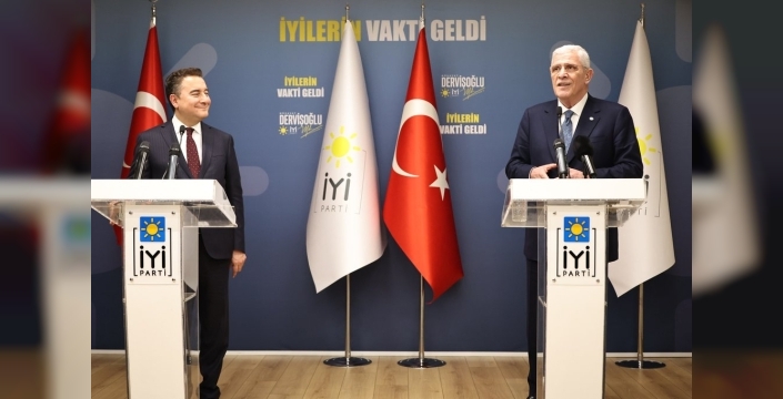 Babacan ve Dervişoğlu, dostluk zeminde buluştu: 'Siyasette pazarlık olmaz