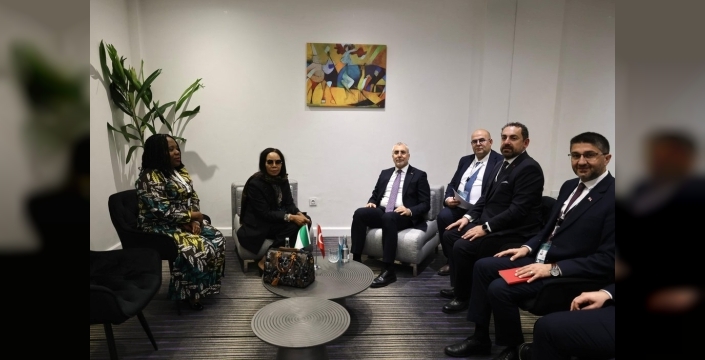 Bakan Işıkhan, Nijeryalı mevkidaşı Onyejeocha ile Fas'ta iş birliği temaslarını güçlendirdi