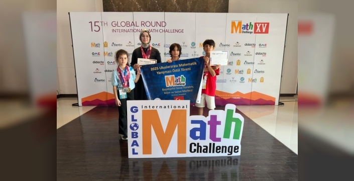 Başakşehirli öğrenciler Tayland'da matematik sahnesine damgasını vurdu!