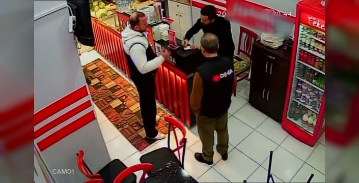 Beyoğlu'nda çiğ köfteciyi dolandıran sanal medya ünlüsünün adı kullanıldı