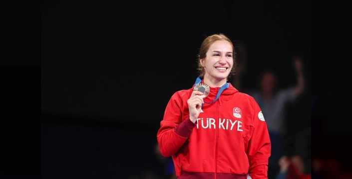Buse Tosun Çavuşoğlu: Kadın güreşi olimpiyatlarda tarih yazacak
