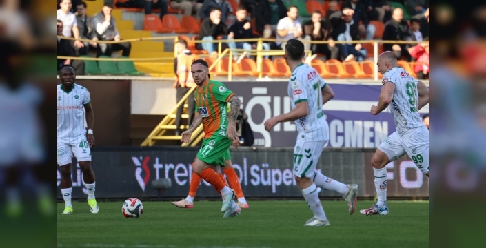 Corendon Alanyaspor, TÜMOSAN Konyaspor'u 2-1 mağlup etti