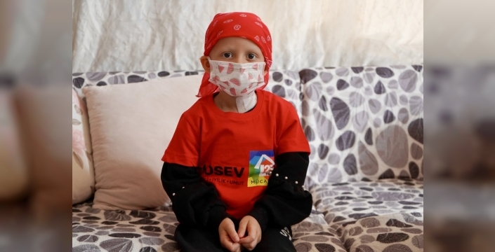Deprem sonrası kanserle mücadele eden aile, LÖSEV'in desteğiyle umut buldu