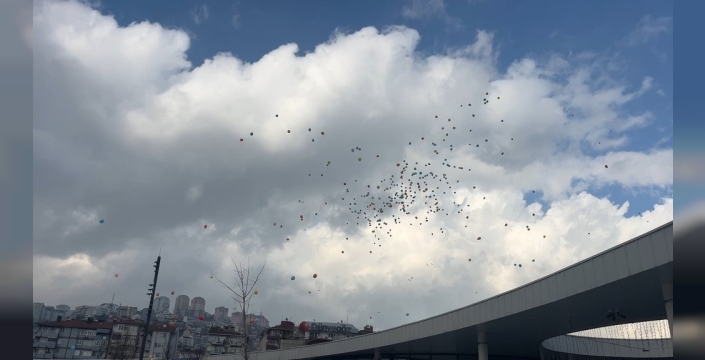DMD'li Uras için gökyüzüne balonlar bırakıldı
