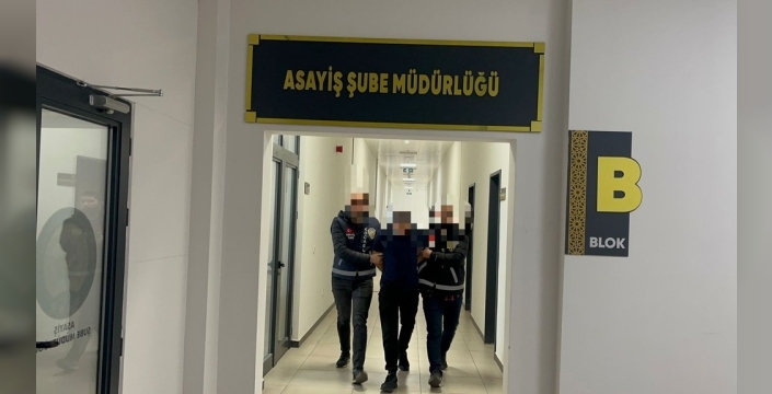 Emekli polis memurunu evinin önünde vuran şüpheli tutuklandı