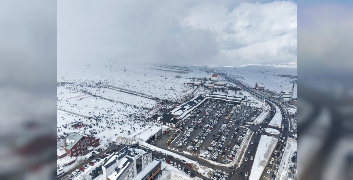 Erciyes, sömestirde rekor kırdı: 1,2 milyon ziyaretçiyle coşku dolu bir tatil