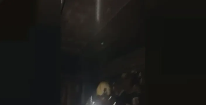 Esenyurt'ta 14 katlı binada gece yarısı yangın: 4 kişi dumandan etkilendi