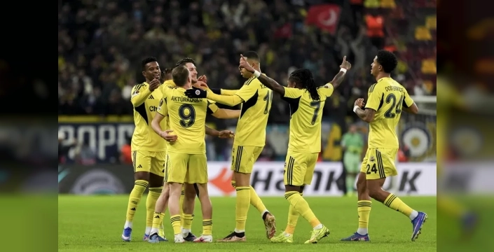 Fenerbahçe, Trabzon Deplasmanına Eksik Gidiyor: İki Önemli Oyuncu Kadroda Yok