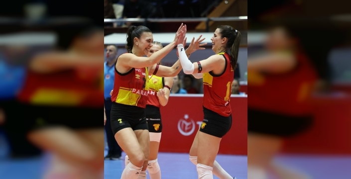 Göztepe, lider Vakıfbank'ı ağırlıyor