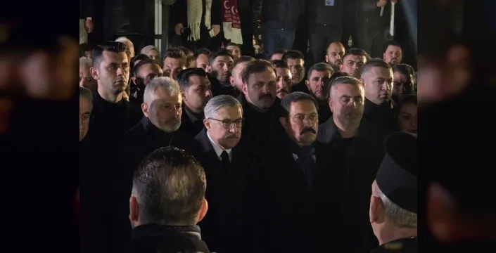 Hatay'da deprem anması: Gözyaşları ve sessiz yürüyüş
