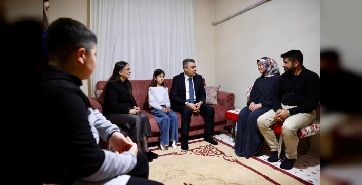 Hatay'da depremden kurtulan Hazal'ın Kabe hayali gerçek oluyor