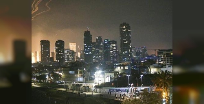 İran'a Savaş Alarmı: İsrail ve ABD Gerilimi Tırmanıyor, Bölgesel Çatışma Riski Artıyor