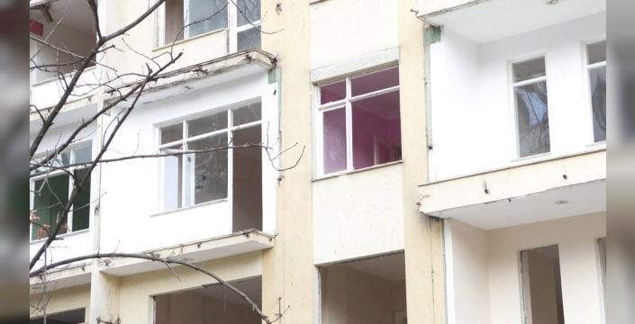 Kadıköy'deki Duygu Apartmanı, deprem korkusuyla yıkıldı, yerine güvenli konutlar gelecek