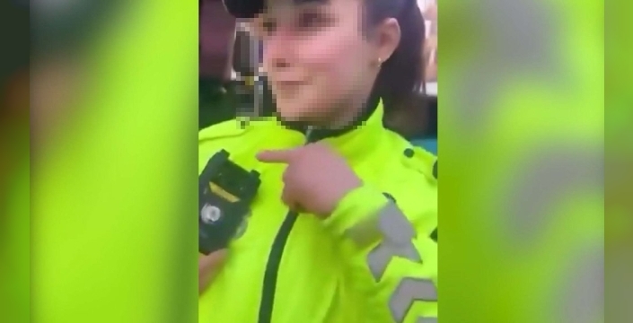 Kadın polislere hakaret edip kaydettiği otobüs şoförü yakalandı!