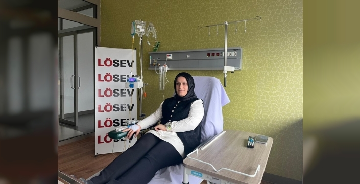 Kanser hastası Zeynep'in tedavisini LÖSEV üstlendi, aile sevinç içinde