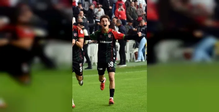 Karşıyakalı Adem, 29 yıl sonra Fenerbahçe'ye transfer olacak ilk futbolcu oluyor