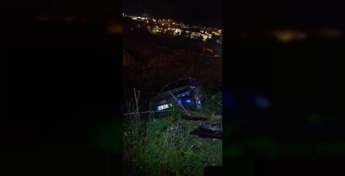 Kaza sonrası olay yerine dönen sürücüye otomobil çarptı: Durumu ağır