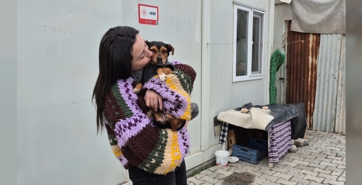 Köpeği Boncuk ile ünlü olan Fatma, Beyaz'la Joker'e konuk oldu