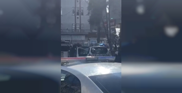 Küçükçekmece'de polislere bıçaklı saldırı: 6 yaralı, şüpheli tutuklandı