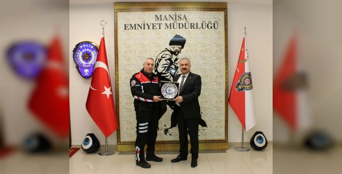 Manisa'nın emektar ikiz yunusları 33 yılın ardından emekli oldu