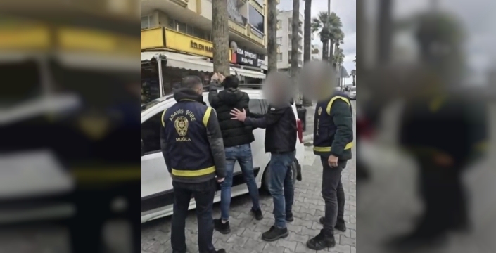 Marmaris'te fuhuş çetesine darbe: 4 şüpheli tutuklandı, 7 kadın kurtarıldı