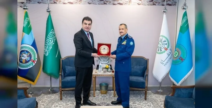 Milli Savunma Bakan Yardımcısı Musa Heybet, Riyad'daki savunma gösterisine katıldı