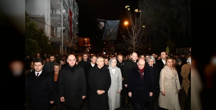 Osmaniye'de 6 Şubat depremlerinin 3. yılında hayatını kaybedenler için sessiz anma ve yürüyüş
