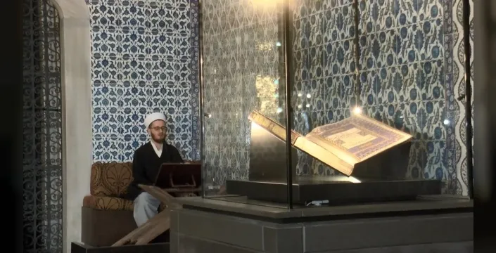 Osmanlı döneminin en büyük Mushafı, Topkapı Sarayı'nda ilk kez sergileniyor