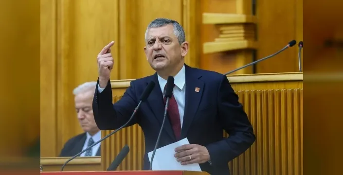 Özel'den şok açıklamalar: 'Özarslan CHP'den bir kibrit çöpü götüremeyecek