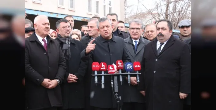 Özgür Özel'den deprem eleştirisi: 21 yıllık iktidar hazırlıksız yakalandı