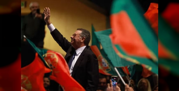 Portekiz'de Sosyalist aday Jose Seguro cumhurbaşkanlığı koltuğuna oturdu