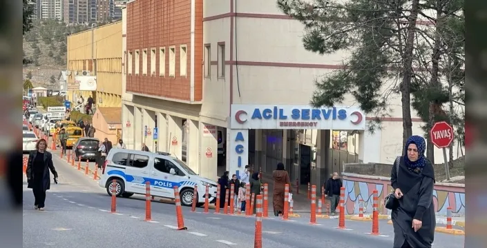 Şanlıurfa'da yürek burkan kaza: Minik Ayşe Meryem, halk otobüsünün çarpmasıyla ağır yaralandı