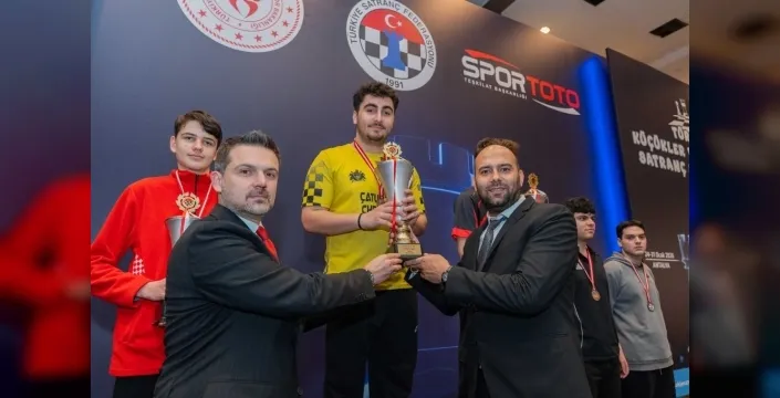 Satrançta Yıldızlar ve Küçükler Şampiyonası Sona Erdi: 200'den Fazla Sporcu Milli Takım Yolunda