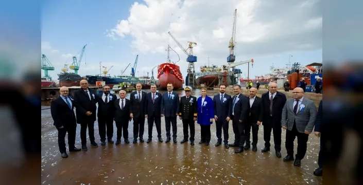 Sıfır emisyonlu akaryakıt tankeri WOLF 1, Yalova'da denizle buluştu
