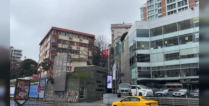 Şişli'de iş insanı Musa Toykar yangın merdiveninde ölü bulundu