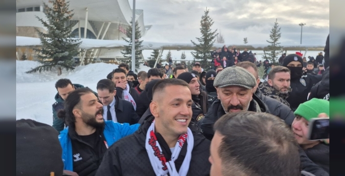 Sivas'ta sevgi seli! Rey Manaj coşkusu dorukta