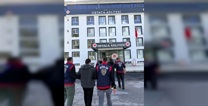 Son dakika: Muğla'da kasten öldürme suçundan aranan 2 firari, saklandıkları evde yakalandı
