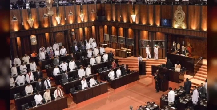 Sri Lanka'da şok karar: Milletvekillerinin emekli maaşları iptal edildi!