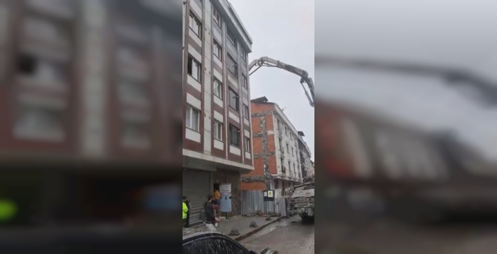 Sultangazi'de beton pompası borusu patladı, 2 apartman ve 3 araç zarar gördü