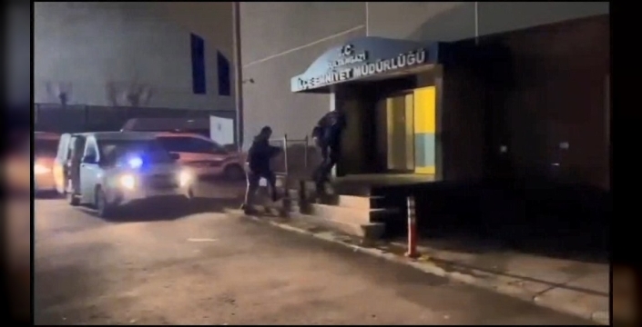 Sultangazi'de uyuşturucu operasyonu: 3 gözaltı, 1 tutuklama