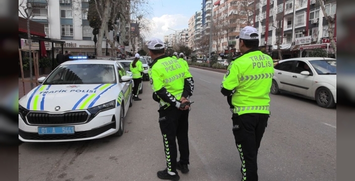 Trafik denetiminde yayalara yol vermeyen sürücülere ceza yağdı
