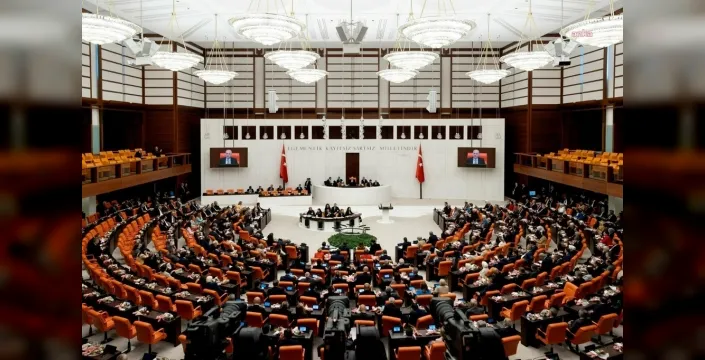 Meclis'te basın özgürlüğü tartışması alevlendi: YENİ Parti'nin önergesi AK Parti ve MHP oylarıyla reddedildi