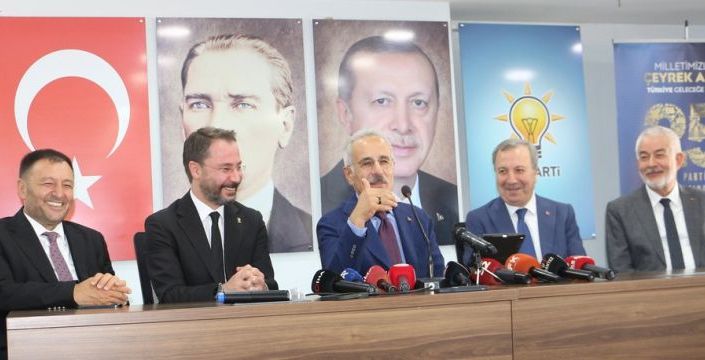 Bakan Uraloğlu: Şehit cenazeleri üzerinden siyaset yapmak isteyenler var