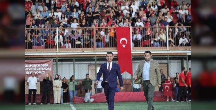 Bayraklı'da spor sezonu coşkuyla açıldı