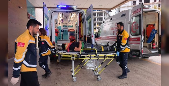 Çocuk 3. kattan merdiven boşluğuna düştü