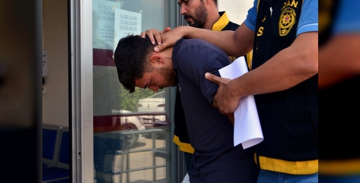 Çocukluk arkadaşını içki sofrasında öldürdü